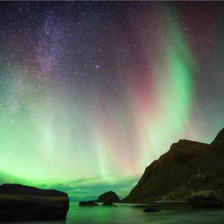 Panorama Lofoten With Jacuzzi Magic View بيت للعطل Offersoya