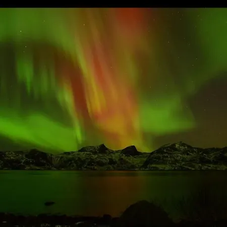 Semesterbostad Panorama Lofoten With Jacuzzi Magic View Offersoya