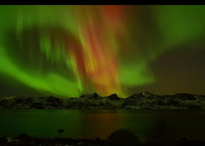 Semesterbostad Panorama Lofoten With Jacuzzi Magic View Offersoya