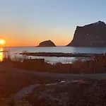 Feriehus Panorama Lofoten With Jacuzzi Magic View *